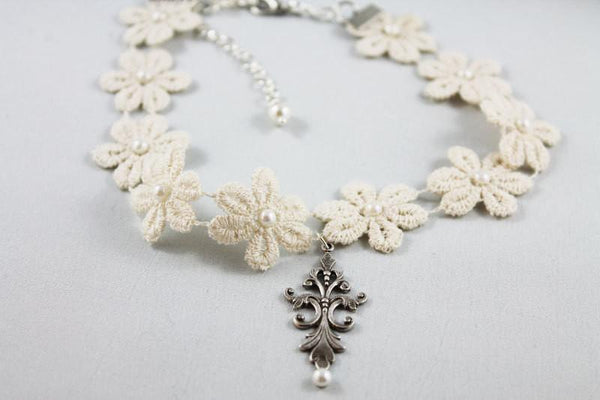 Pearl Lace Flower Choker